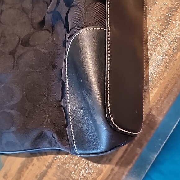 Vimtage Signature 34 Tote - Picture 6 of 14